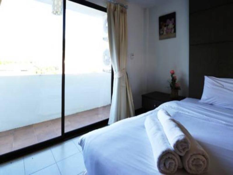 Bgw Phuket Hostel Patong Luaran gambar