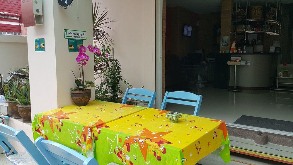 Bgw Phuket Hostel Patong Luaran gambar