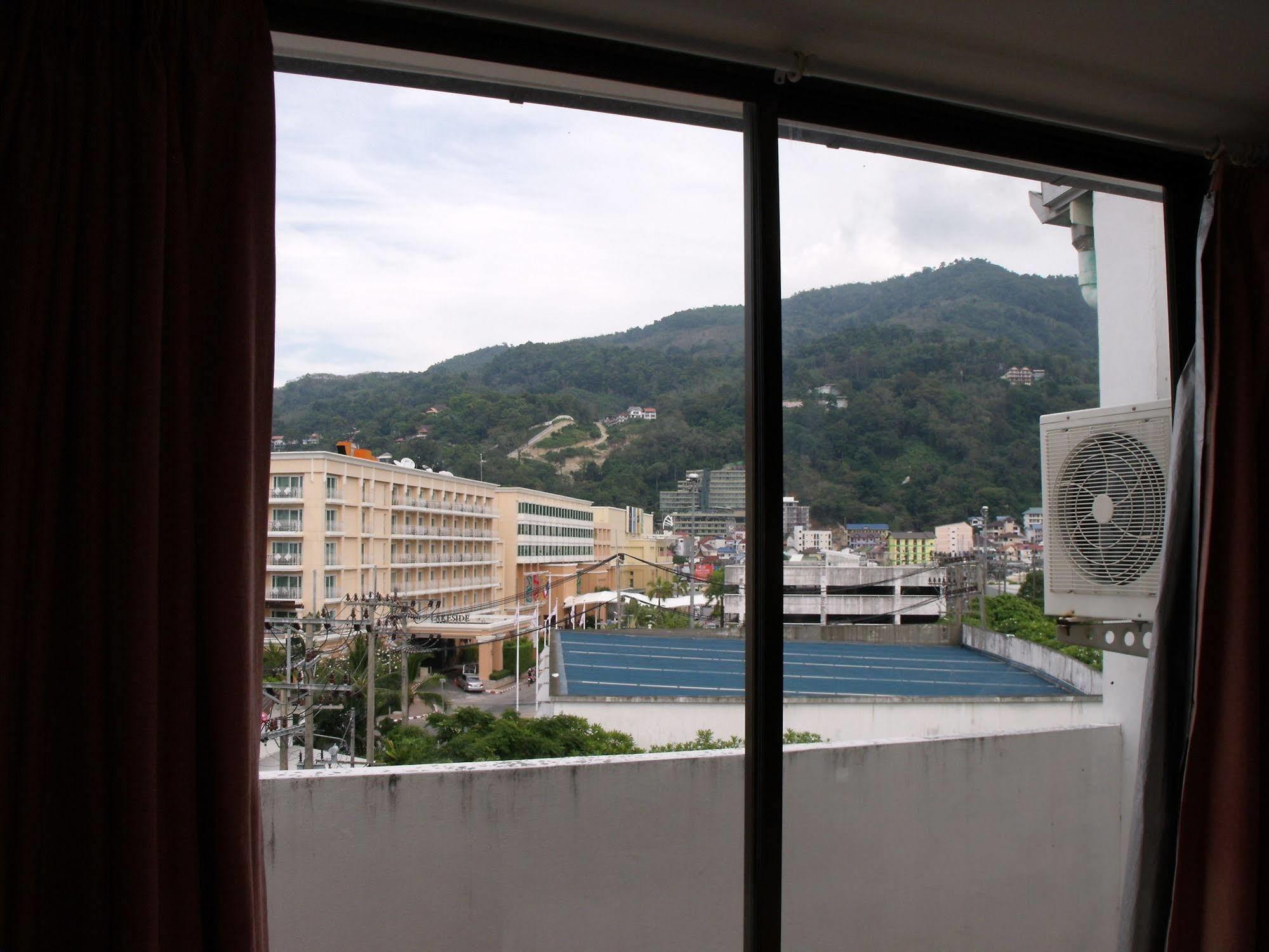 Bgw Phuket Hostel Patong Luaran gambar