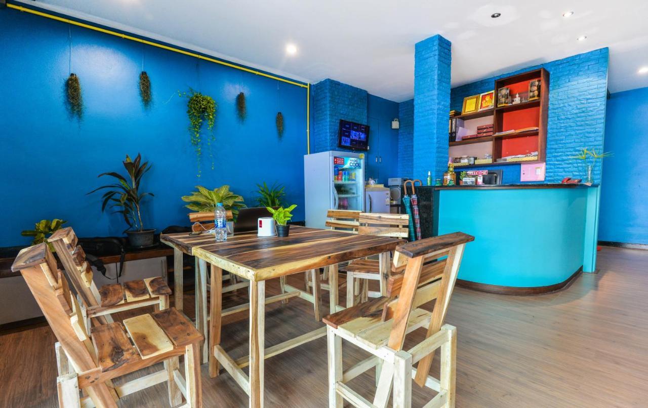 Bgw Phuket Hostel Patong Luaran gambar