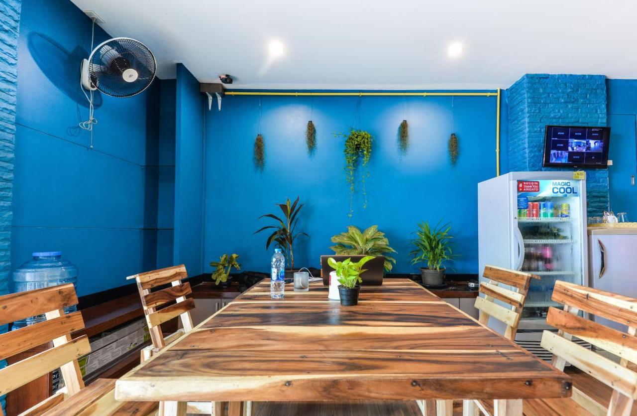 Bgw Phuket Hostel Patong Luaran gambar