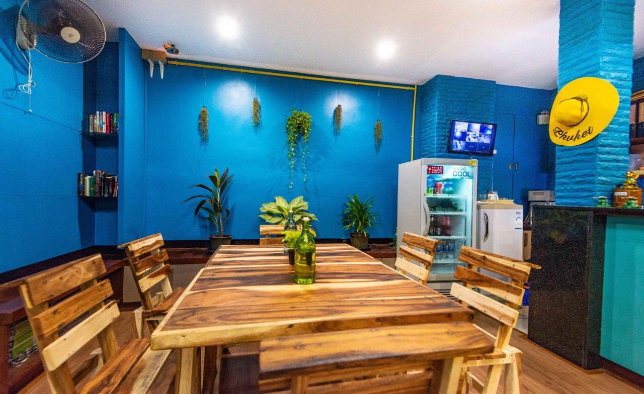 Bgw Phuket Hostel Patong Luaran gambar